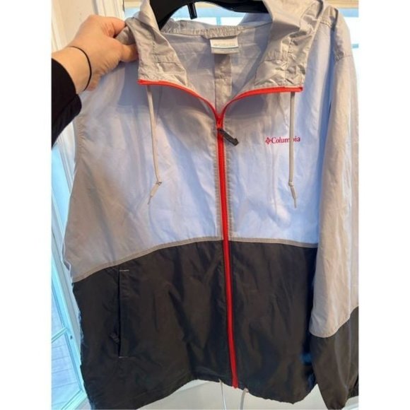 Colombia Windbreaker. Size Large(14-16). Used good condition. - Picture 10 of 12